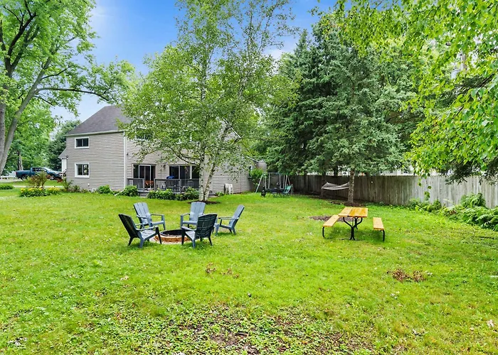 Manor Creek Vacation Getaway Navy Family House